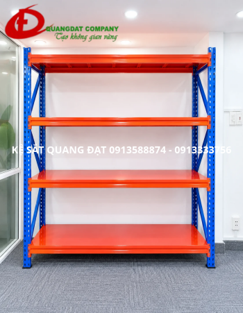 Kệ để hàng trong kho 12